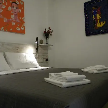 公寓 House Pratello 2 *